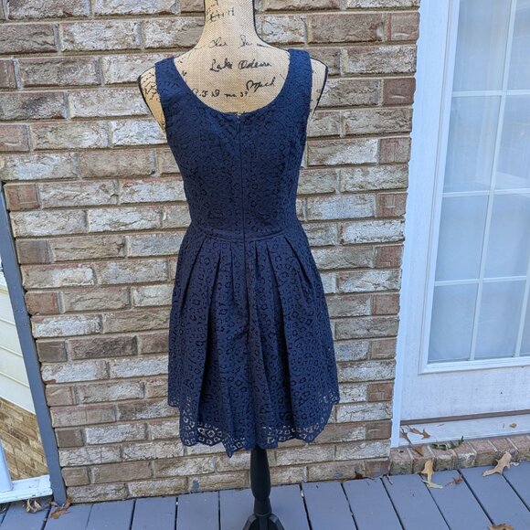 ⭐ J. Crew Navy Lace Dress Size 2 - Picture 5 of 14